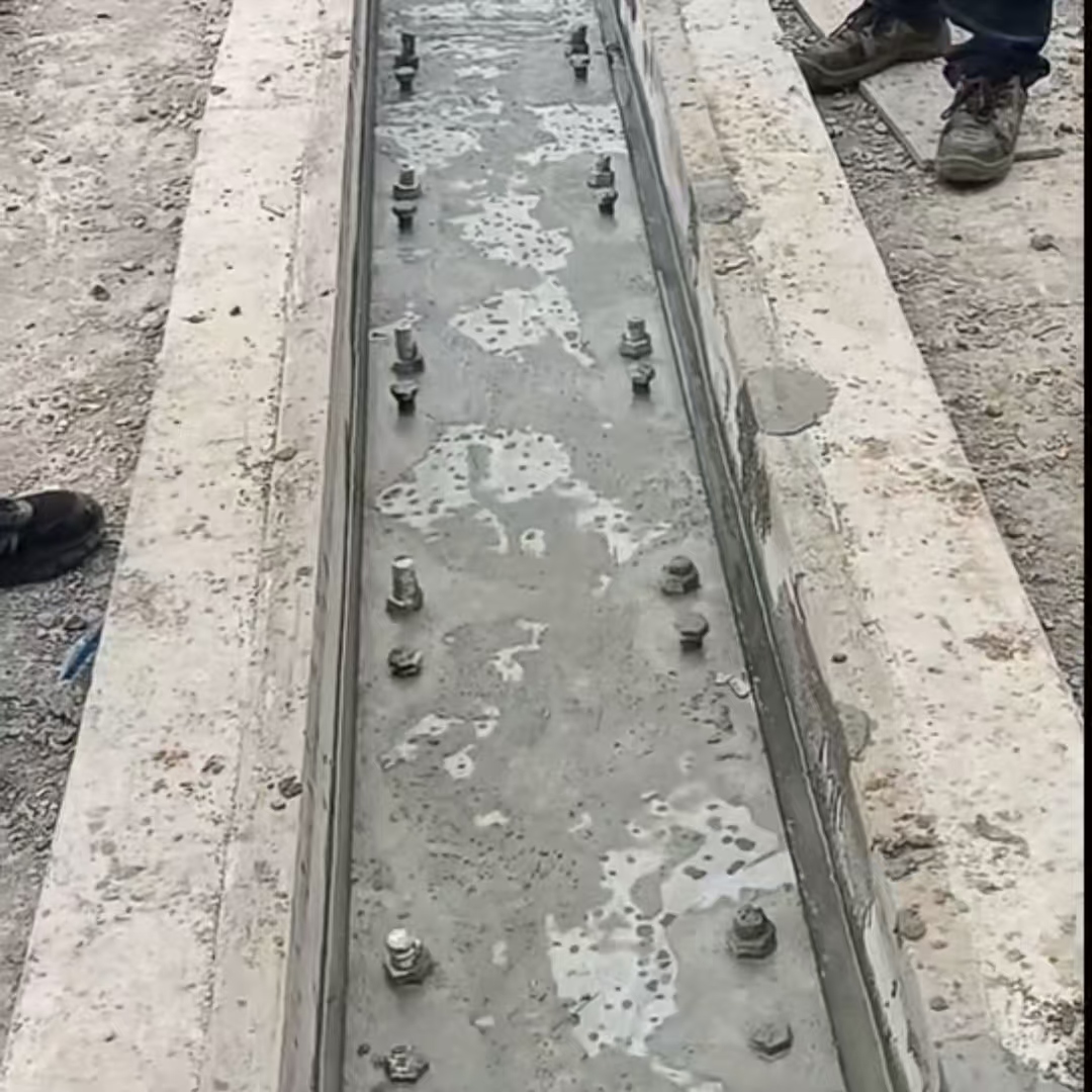 延川港口码头起重机龙门吊重型机械设备稳固用早强快凝轨道胶泥